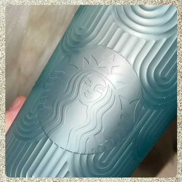 ✨ NWT 2024 Starbucks Aqua Frosted Scales Venti Cold Cup Tumbler - Picture 2 of 4